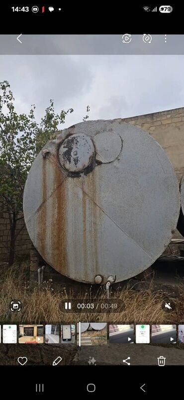 калон кардани кер дар шароити хона: Sənaye tipli metal yanacaq/su saxlama çəni - Material: qalın divarlı