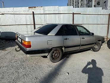 qm 3: Audi 100: 1987 г., 2.2 л, Механика, Бензин, Седан — 4