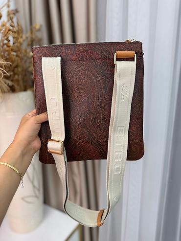 etro барсетка: Барсетка, Материал: Экокожа, Разделенные отделения, Регулируемый ремень, Новый — 4