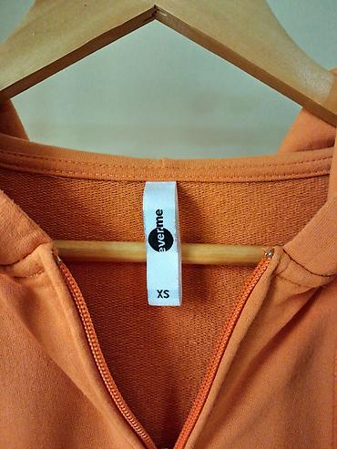 up watch: Narıncı rəng zip up. bədənə oturan modeldir. XS/S ölçüyə uyğundur. Heç — 6