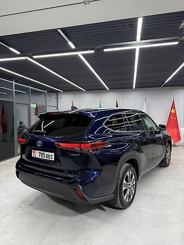 бампер цефиро: Toyota Highlander: 2021 г., 2.5 л, Автомат, Гибрид, Кроссовер — 4