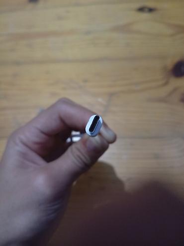 cabel: USB-A dan Micro-USB kabeli - Rəng: ağ - Qoşulma ucları: USB-A — 3
