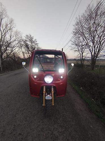 su radiatoru vaz: Yükdaşıma üçün qırmızı 3 təkərli motosiklet (trisikl) - Mühərrik: 200 — 3