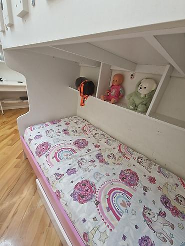 Uşaq mebeli: Oğlan və qız üçün, İşlənmiş, Çarpayı, Matras ilə, Siyirməli, Laminat — 1
