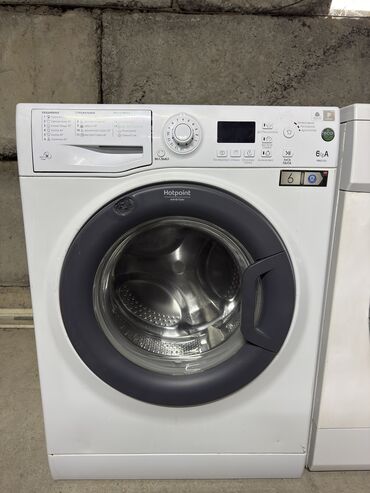 новый аристон: Стиральная машина Hotpoint Ariston, Б/у, Автомат, До 5 кг, Узкая