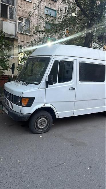 transporter multivan: Грузопассажирский фургон Mercedes-Benz (семейство T1/“Bremer”, белый — 1