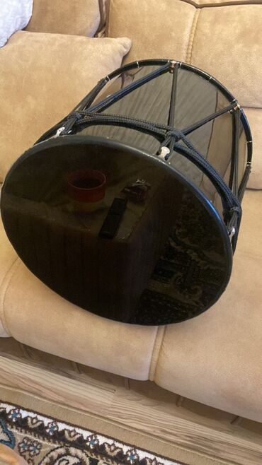 цены на скрипки: Qara rəngli böyük nağara - Korpus: parlaq qara səthli silindrik gövdə