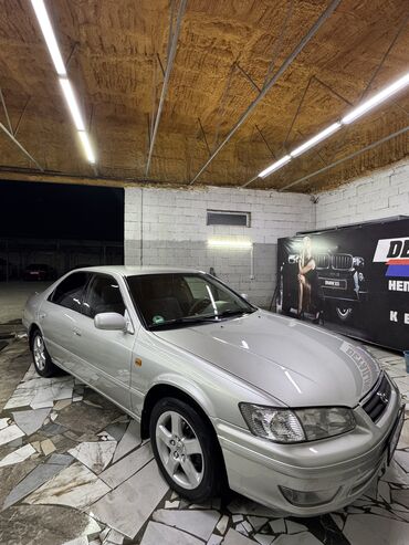 киа сентр: Toyota Camry: 2000 г., 2.2 л, Автомат, Бензин, Седан