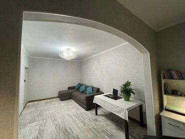 улан: 2 комнаты, 68 м², 106 серия, 4 этаж, Евроремонт