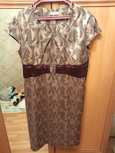 Ziyafət donları: Paltarlar hamisi 1defe toya geyilib. olculeri,40-42 ve 46-48.Vassap — 13