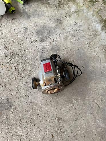 elektrik əl mişarı: Elektrik frezə (marşrutlayıcı) – ağac işləmə üçün - Şəbəkə ilə — 1
