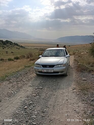 Opel: Opel Vectra: 2002 г., 1.8 л, Автомат, Бензин, Хэтчбэк at lalafo.kg — 12 Opel: Opel Vectra: 2002 г., 1.8 л, Автомат, Бензин, Хэтчбэк — 12