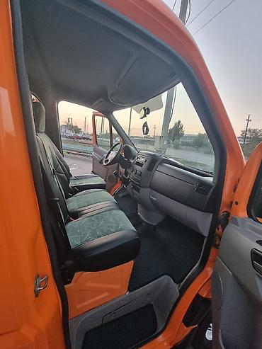 спалка в фуре: Mercedes-Benz Sprinter — бортовой грузовик (двухрядная кабина, 6 — 10