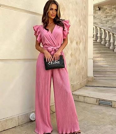 Kombinezoni: 04. Najlepši plisirani kombinezoni 🫶 
2.400 dinara A — 2