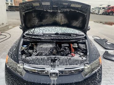 Honda: Honda Civic: 1.3 l | 2006 il Sedan — 2