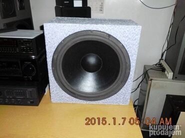 Audio tehnika: Aciko- wufer 15 inca; Germany; 200w dimenzije;43x43x24cm. FIXNO 60e