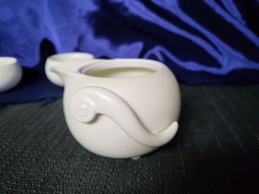 Kuhinjski setovi: Servis vintaz,nov porcelanski za caj za dvoje. Perfektan rad i — 9