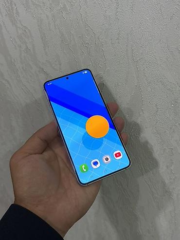 гелек: Samsung Galaxy S22, Колдонулган, 256 ГБ, түсү - Ак, 2 SIM — 3