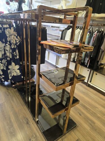 Digər mebel: Geyim mağazası ücün mebel,vitrin stilaj,aksesuarlar, kreslo -da lalafo.az — 22 Digər mebel: Geyim mağazası ücün mebel,vitrin stilaj,aksesuarlar, kreslo — 22