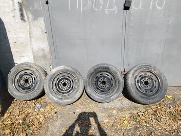 техническая резина: Дөңгөлөктөр монтажда 215 / 60 / R 15, All-season, Колдонулган, Комплект, Жеңил унаалар, Темир, тешиктери - 5