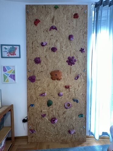 Other Children's Items: Dečiji zid za penjanje sa 25 hvatova, dimenzije 110x250cm, OSB ploča