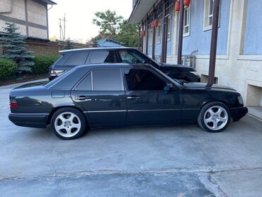 мерседес срочно: Mercedes-Benz W124: 1995 г., 3.2 л, Автомат, Бензин, Седан