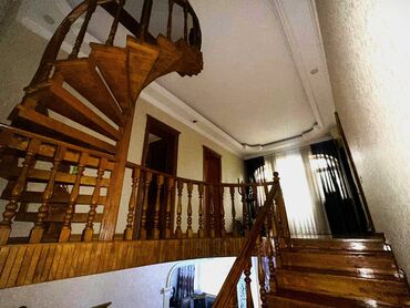 Ofislər: Binəqədi rayonu, 6-cı mikrorayon – “Nesimi”metrosuna yaxın, sakit və — 9