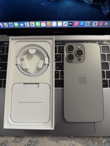 макбук 13 про: IPhone 15 Pro Max, Колдонулган, 256 ГБ, Natural Titanium, Куту, Бөлүп төлөө менен, 90 %