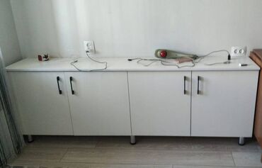 купить шкаф офисный для документов: Продам практически новый четырехдверный шкаф для личных вещей. Размеры