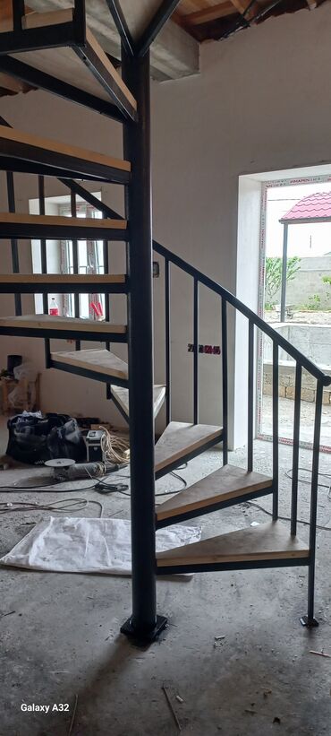 Pilləkən məhəccərləri: Alminum məhəccər.balkon üstü alminum məhəccər 38 azn den başlayan — 4