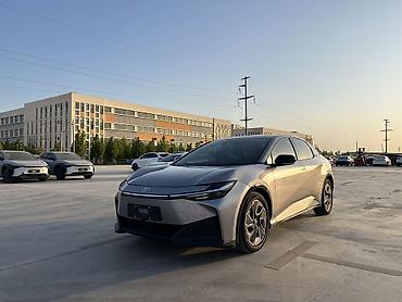 nisan march: Toyota bZ3: 2023 г., Электромобиль, Седан — 1