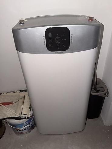 Накопительный водонагреватель Объем бака: 80 л, Ariston, Электрический, Панель управления, Эмалированная сталь, Б/у