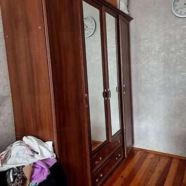 qapi taxta: Dördkapılı paltar dolabı - Material: tünd qəhvəyi ağac teksturalı — 1