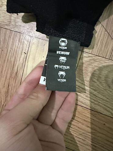 Перчатки: Боксерские перчатки Venum, 10 oz. Черные перчатки для бокса и ударных — 2