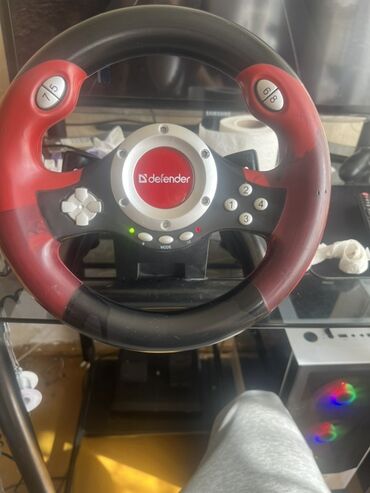 PS5 (Sony PlayStation 5): Defender sükan və pedallar dəsti – oyunlar üçün 270gradusa malikdi hec