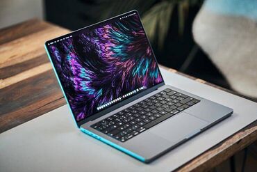 продаю macbook: MacBook Pro •••	 💻 MacBook Pro 14–16 •	Pro 14 M3 Pro 18-512 Silver