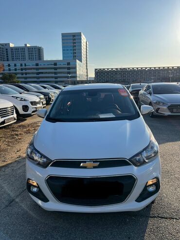авариный машина: Chevrolet Spark: 2018 г., 1 л, Автомат, Бензин, Седан