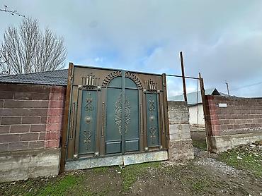 Продажа коттеджей и домов: Трёхкомнатная времянка и новый дом четыре комнатные плюс сарай 20/6 — 33