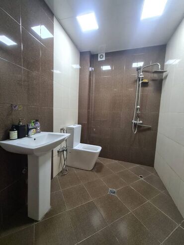 Yeni tikili: Bakıxanov qəs., 2 otaqlı, Yeni tikili, m. Qara Qarayev, 91 kv. m — 15