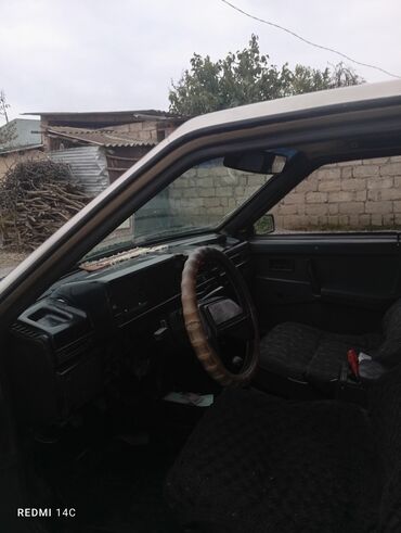VAZ (LADA): Model: VAZ 2109 (Samara) – sedan/hatchback tipli Rəng: Açıq boz Nömrə — 8