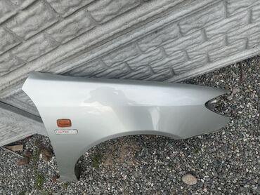 решетки на авто: Крыло Переднее правое Toyota, 2004 г., Оригинал