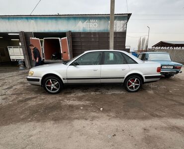 Audi 100: 1993 г., 2 л, Механика, Бензин, Седан