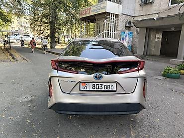Toyota Prius: 2018 г., 1.8 л, Вариатор, Гибрид, Седан — 7
