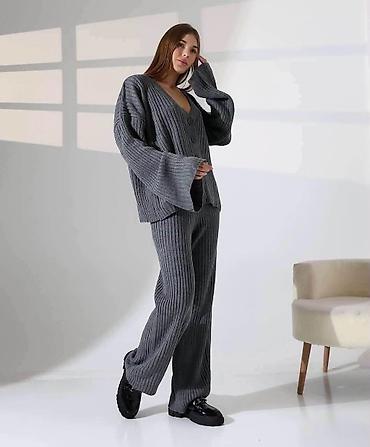 laura biagiotti srbija: Komplet: 3.900 dinara 
Uvoz iz Turske 
Dužina nogavica 120cm — 5
