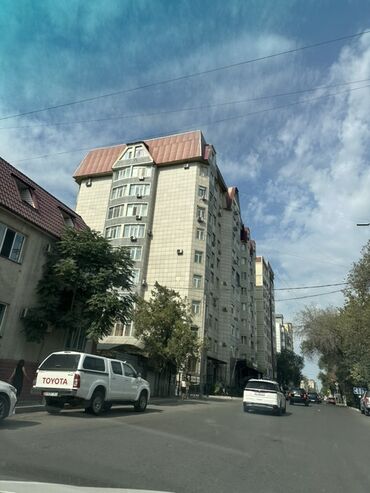 Двуспальные кровати: 🏠 Сдаётся 4-комнатная квартира в центре города на долгий срок ✨ — 11