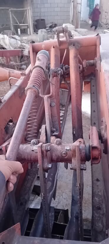 Другие тракторы: МТЗ-80 ПРЕССИ МЕНЕН САТЫЛАТ. ЭҢ ЖАКШЫ АБАЛДА Трактор колёсный + — 8