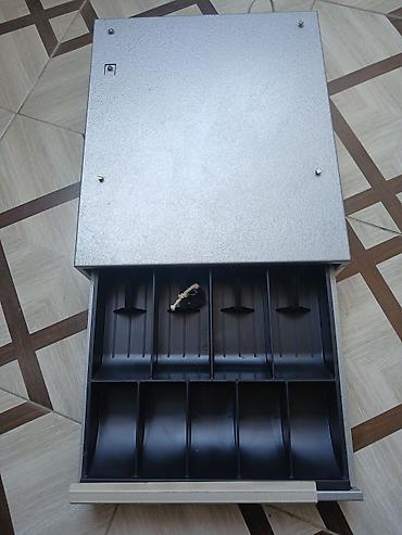 bos kasa: Kassa çekmecəsi – metal korpus və plastik bölmələr - Mağaza, kafe — 1