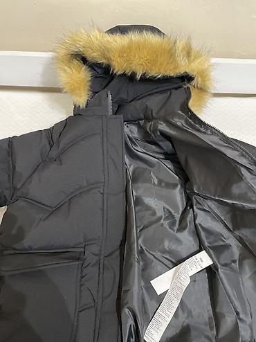 kopacke bez pertli: Crna zimska jakna/parka za devojcice,dužeg kroja, sa punjenim — 5