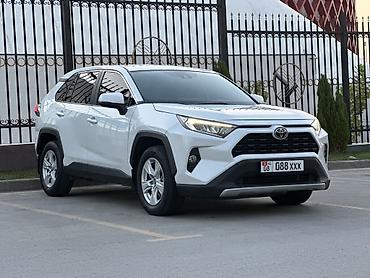 spark 1: Toyota RAV4: 2022 г., 2 л, Автомат, Бензин, Кроссовер — 2