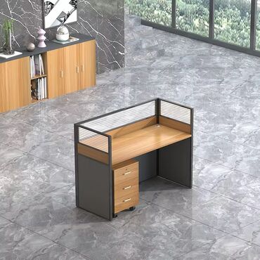 стол компьютерный письменный: Ofis üçün işçi masası – bölməli kabin - Dizayn: Kompakt, tək iş yeri